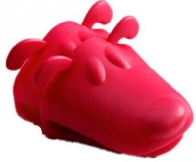 BONNEVIE ordered our Dog Shaped Silicone Durable Oven Mitt from Hanchuan