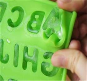 How to make ice cubes with these reusable silicone ice cube trays?