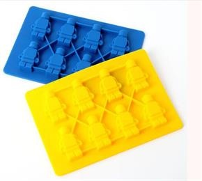 Singapore importer requires silicone ice tray custom in Hanchuan to make sure 100% independent innovation.