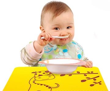 Why these people use silicone placemat with excellent silicone material at home?