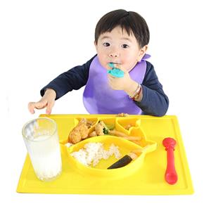 Messy mealtimes getting you down? Make feeding your little one more fun with silicone placemat and plate for kids.