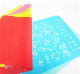 USSE this silicone placemat for kids. Easy to carry that can provide a clean surface wherever you go.
