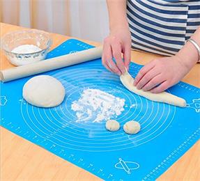 Which brand of silicone baking mat attracts you? Is it good to use?