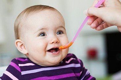 How to ensure food safety for infants and young children?