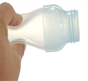 We all know that no matter what the bottle is, there must be a need for cleaning and disinfection. Breast milk and milk powder are rich in nutrients, exposed to the air, and can easily deteriorate without refrigeration. The bacteria that may be produced after the deterioration of dairy products can not be compared with the uncleanness of the general environment. If the cleaning is not thorough, without high temperature sterilization, it may threaten the baby's gastrointestinal health. Bottle is silicone should be so cleaned? Pay special attention to bottlenecks and spirals. When cleaning the pacifier, you should turn the pacifier over to clean it. If there is milk stains condensing on the pacifier, you can use hot water to soak for a while and wait for the milk stains to soften and then brush off. To keep the milk holes on the teats open, the teats should be disinfected at least once a day.    Silicone bottle disinfection, can be placed in boiling water or in the microwave disinfection, will not lead to deformation. Silicone milk bottles are more heat-resistant than ordinary plastic bottles. There is no problem with long-term sterilization. The main thing to remember is that once a week, it is enough. Most of the baby bottles used by the baby are now replaced with silicone bottle. The silicone bottle should be cleaned as such. Silicone milk bottle is soft and elastic material, and the hardness is not high. When cleaning, it should be cleaned with sponge brush or cotton material rag. When it is disassembled and cleaned, silicone baby bottle is made up of 6 large parts, from top to bottom in order: dustproof. Covers, pacifiers, screws, handles, straws, bottles; when cleaning, all disassembly, cleaning without a component, it is convenient, very clean and thorough;     Silicone baby bottle is a utensil used by the baby to drink water and drink milk. Every time it is used, it needs to be cleaned before it can continue to be used. The silicone bottle should be cleaned as such. Let's learn together how to clean silicone bottles. To clean the silicone bottle, use a natural, odorless, colorless bottle cleaning agent. Because silica gel is a polymer material, it has a strong adsorption. If a colored lotion is used, it will cause the silica gel to color and affect the appearance.    After the silicone bottle is used up, it must be thoroughly washed with water and then brushed and brushed, and then placed in a pot to cook and disinfect. Silicone baby bottles are suitable for disinfection by microwave ovens, but you still have to look at the instructions of the microwave oven before disinfecting. Bottle is silicone should be so cleaned? Bottles are a must-have item for babies. Whether they are breastfeeding or milk powder feeding, each baby has one or more baby bottles for drinking milk, drinking water, drinking juices, etc. Some mothers would say: Isn't it just washing the bottle directly with water? actually not. Bottle cleaning includes cleaning the bottle, teat, bottle cap and teat holder. It is difficult to completely remove fine residues by rinsing directly with fresh water.